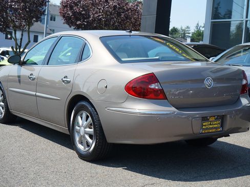Used 2007 Buick LaCrosse CXL w/ Driver Confidence Package FWD image 3