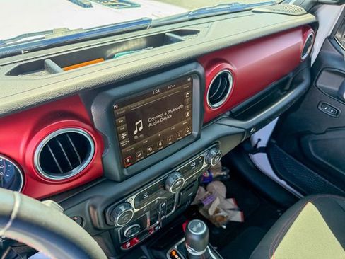 Used 2022 Jeep Wrangler Unlimited Rubicon w/ Safety Group image 20