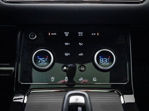 Used 2023 Land Rover Range Rover Evoque R-Dynamic SE image 36