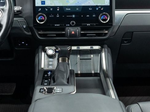 Used 2024 Lexus GX 550 AWD/4WD image 24