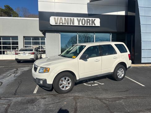 Used 2010 MAZDA Tribute i Sport image 2