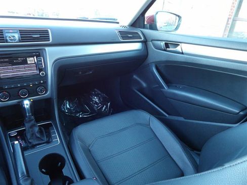 Used 2015 Volkswagen Passat 1.8T Limited Edition image 14
