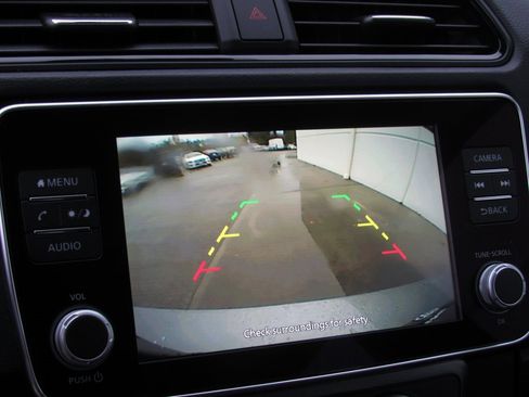 Used 2023 Nissan Leaf S image 27