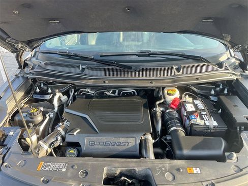 Used 2016 Ford Explorer Sport image 31
