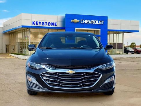 Used 2024 Chevrolet Malibu LT FWD image 2