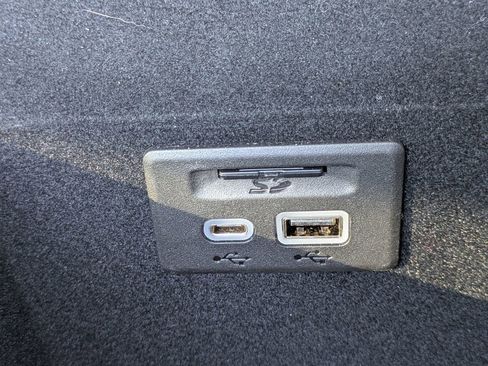 Used 2024 Cadillac XT6 Premium Luxury FWD image 31