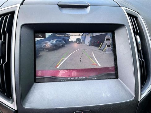 Used 2015 Ford Edge SEL w/ Equipment Group 201A FWD image 29