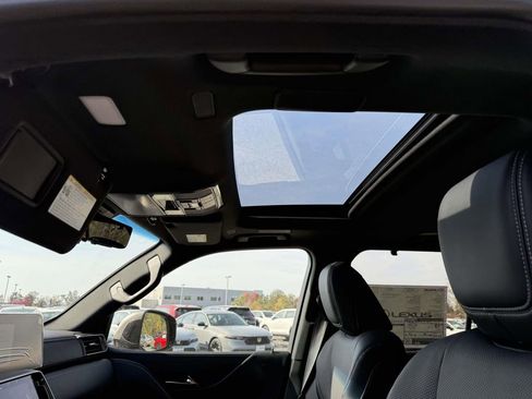 New 2025 Lexus LX 600 4WD w/ Luxury Package image 13