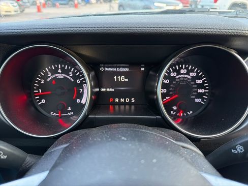 Used 2020 Ford Mustang Premium image 7