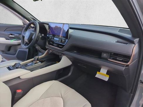 New 2026 Toyota Grand Highlander AWD Hybrid image 29