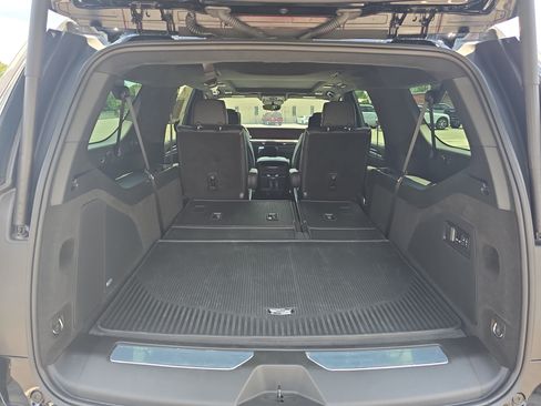Used 2026 Cadillac Escalade ESV V AWD/4WD image 14