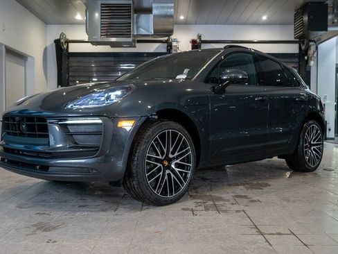 New 2026 Porsche Macan image 1