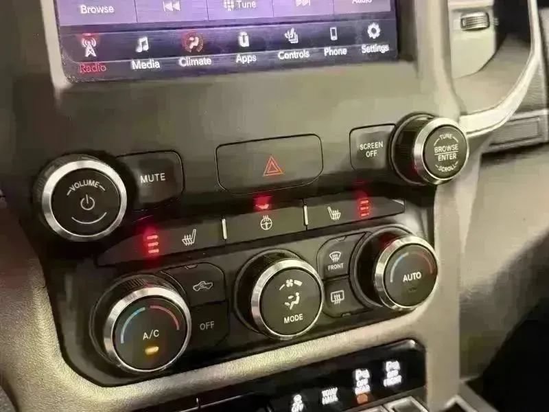 Used 2019 RAM 1500 Big Horn AWD/4WD image 30