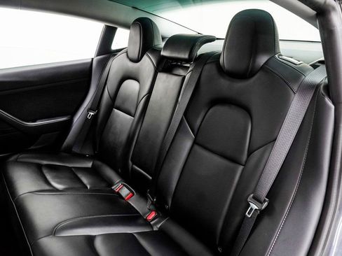 Used 2020 Tesla Model 3 Standard Range image 33