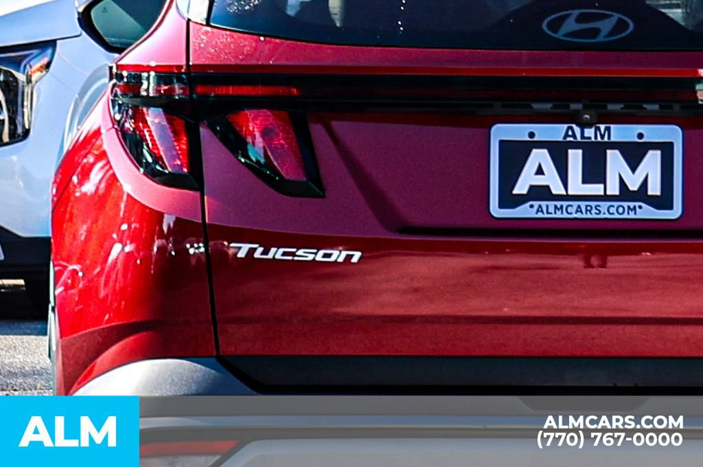 Used 2025 Hyundai Tucson SEL FWD image 12
