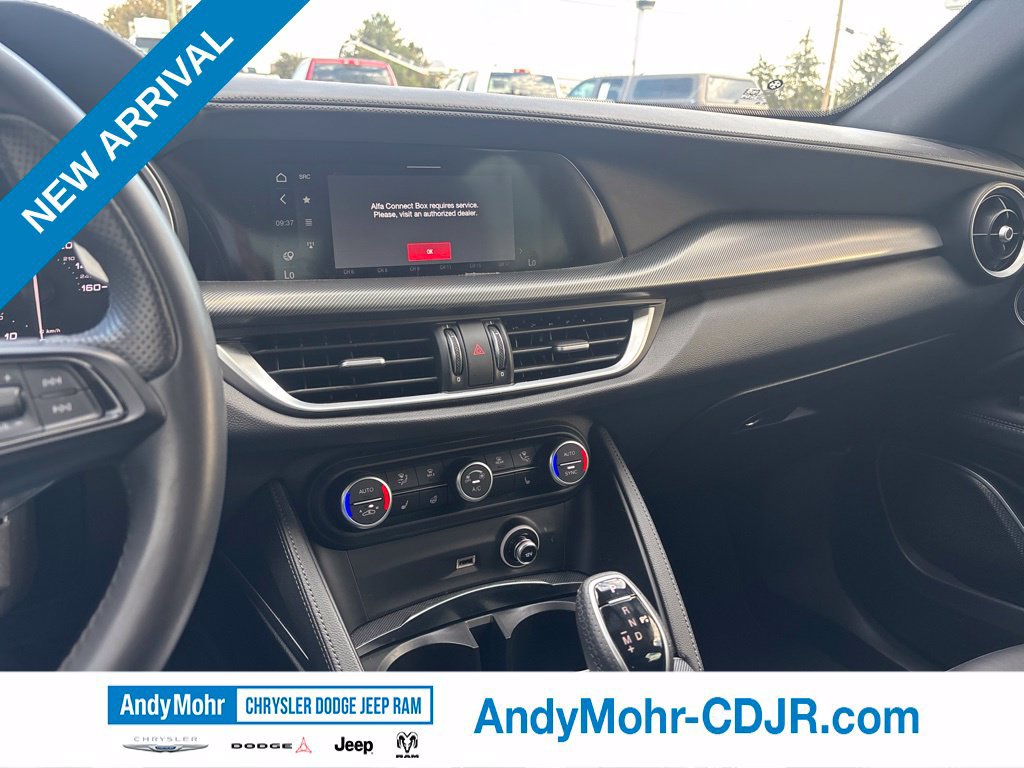 Used 2023 Alfa Romeo Stelvio Veloce AWD/4WD image 10