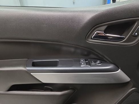 Used 2022 Chevrolet Colorado LT w/ Fleet Safety Package image 11