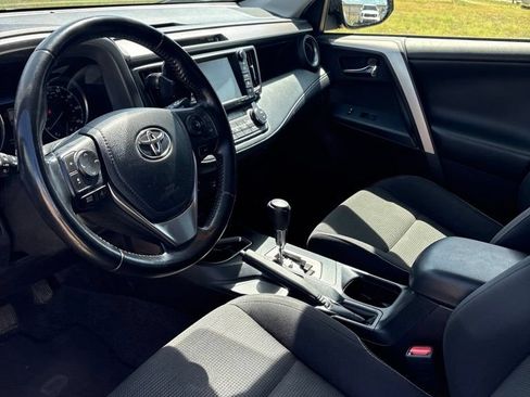 Used 2017 Toyota RAV4 XLE w/ Convenience Package AWD/4WD image 9