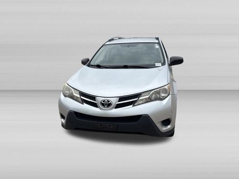 Used 2014 Toyota RAV4 LE FWD image 9