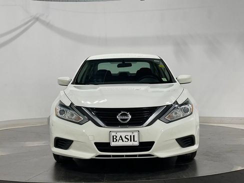 Used 2018 Nissan Altima 2.5 S w/ S Convenience Package FWD image 9