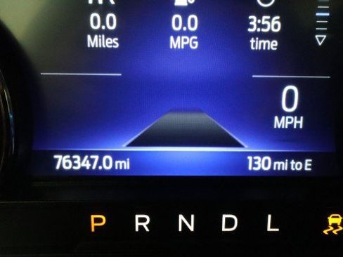 Used 2021 Ford Explorer XLT w/ Equipment Group 202A AWD/4WD image 20