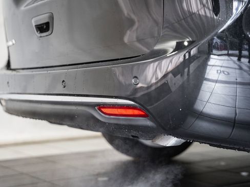 New 2026 Chrysler Pacifica Pinnacle image 7