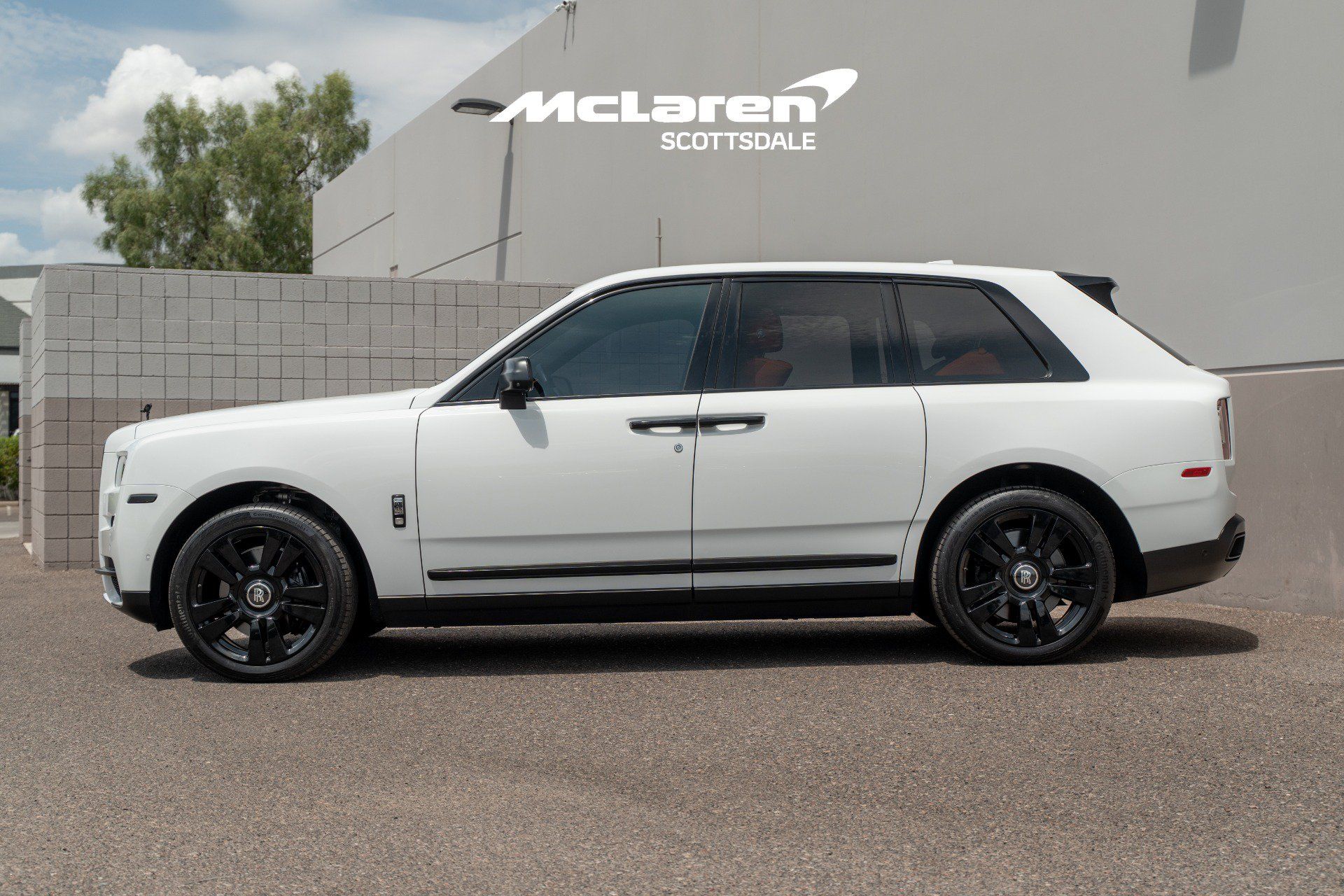 Used 2023 Rolls-Royce Cullinan AWD/4WD image 4