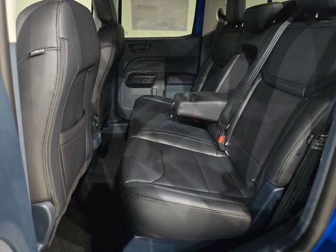 New 2025 Ford Maverick Lariat w/ Black Appearance Package image 34