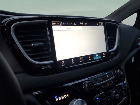 New 2026 Chrysler Voyager LX image 20