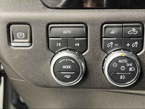 Used 2024 GMC Sierra 1500 Elevation w/ Elevation Premium Package image 28