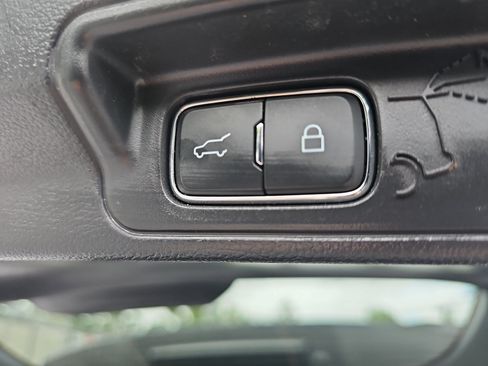 Used 2025 Ford Explorer ST-Line w/ ST-Line Street Pack AWD/4WD image 14