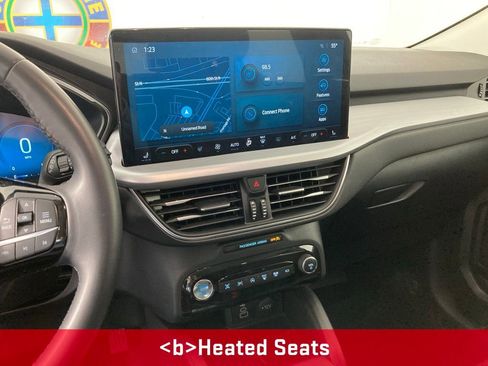Used 2024 Ford Escape Platinum AWD/4WD image 2