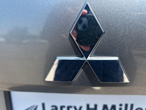 Used 2019 Mitsubishi Outlander ES FWD image 29