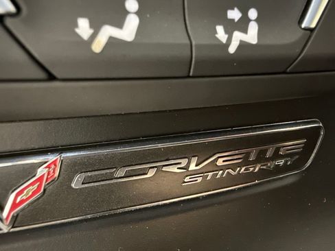 Used 2019 Chevrolet Corvette Stingray Coupe RWD image 22