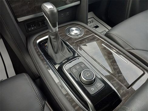 Used 2024 Nissan Armada Platinum w/ Captain's Chairs Package image 25