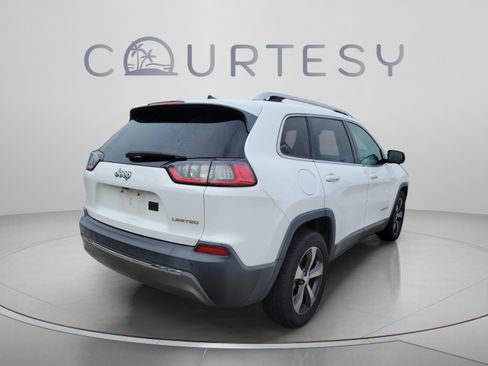 Used 2019 Jeep Cherokee Limited FWD image 3