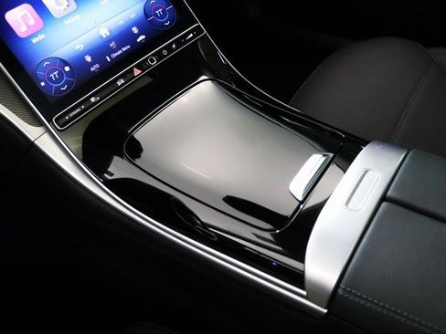 Certified 2025 Mercedes-Benz C 300 4MATIC Sedan image 25