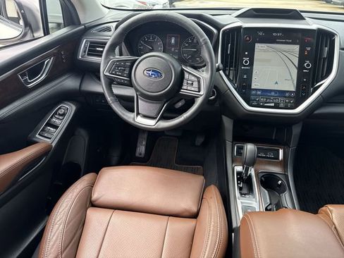 Used 2025 Subaru Ascent Touring AWD/4WD image 10