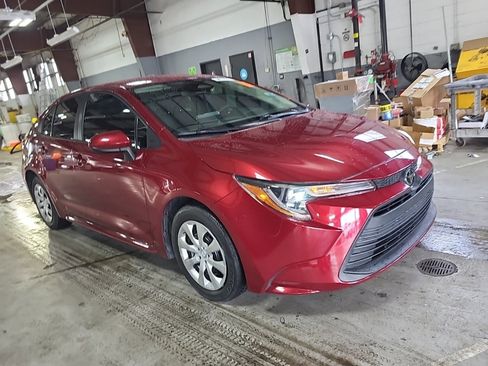 Used 2023 Toyota Corolla LE FWD image 2