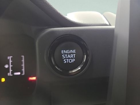 Used 2024 Toyota Tacoma SR w/ SR Upgrade Package AWD/4WD image 33