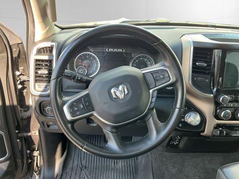 Used 2022 RAM 1500 Laramie AWD/4WD image 12