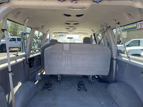 Used 2009 Ford E-350 and Econoline 350 XLT image 27