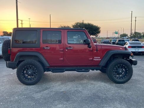 Used 2013 Jeep Wrangler Unlimited Sport AWD/4WD image 4