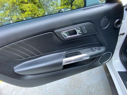 Used 2016 Ford Mustang Premium RWD image 36