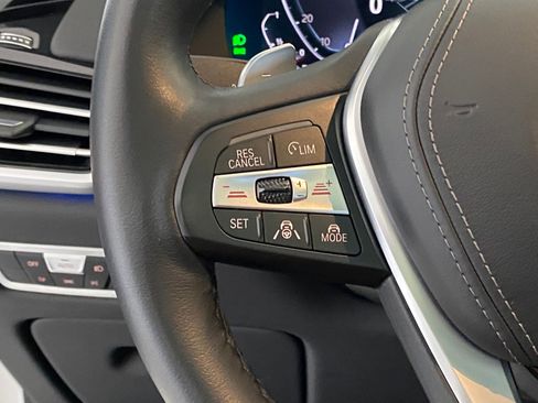 Certified 2022 BMW X5 xDrive45e image 17