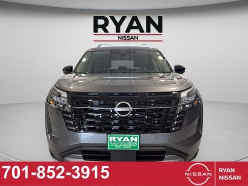 New 2026 Nissan Pathfinder SL AWD/4WD image 12