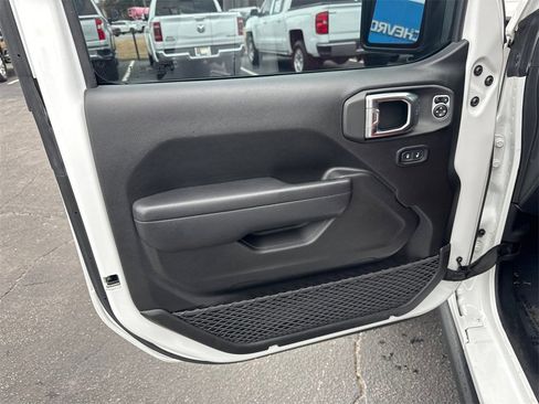 Used 2024 Jeep Wrangler Unlimited Rubicon image 11