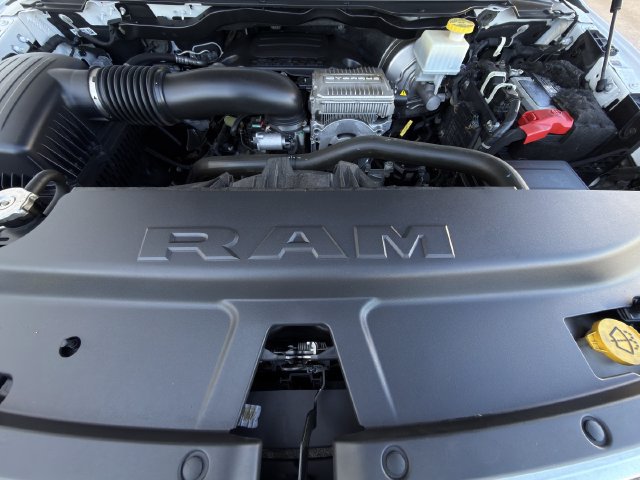 Used 2024 RAM 1500 Big Horn RWD image 31