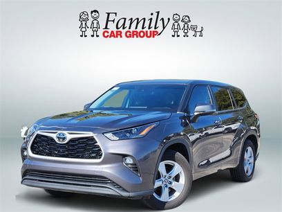 Certified 2023 Toyota Highlander LE