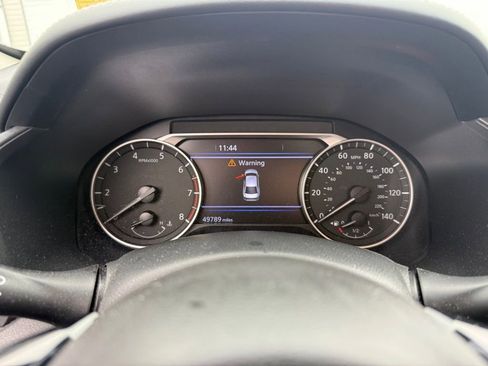 Used 2023 Nissan Sentra SV image 9